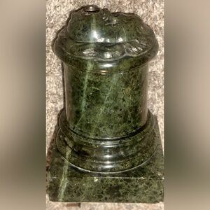 A Fine & Large 19th Century Grand Tour Serpentine Marble Figural Socle/Plinth